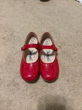 FootMates Red Patent Mary Jane Girls' Dress Shoes